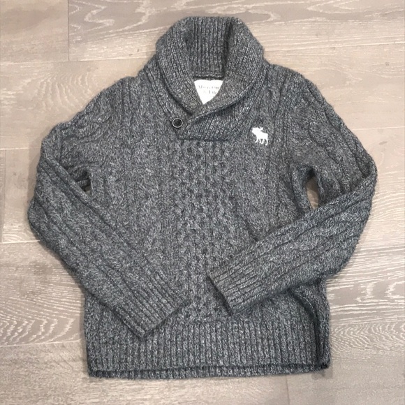 Abercrombie & Fitch Sweaters - Abercrombie and Fitch sweater